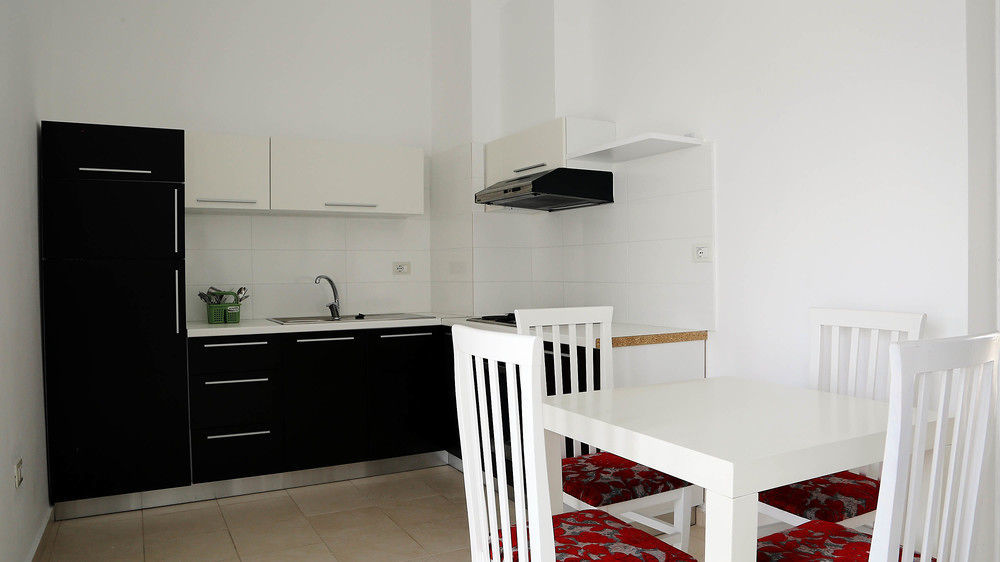 Bougainville Bay Apartments Sarandë Buitenkant foto