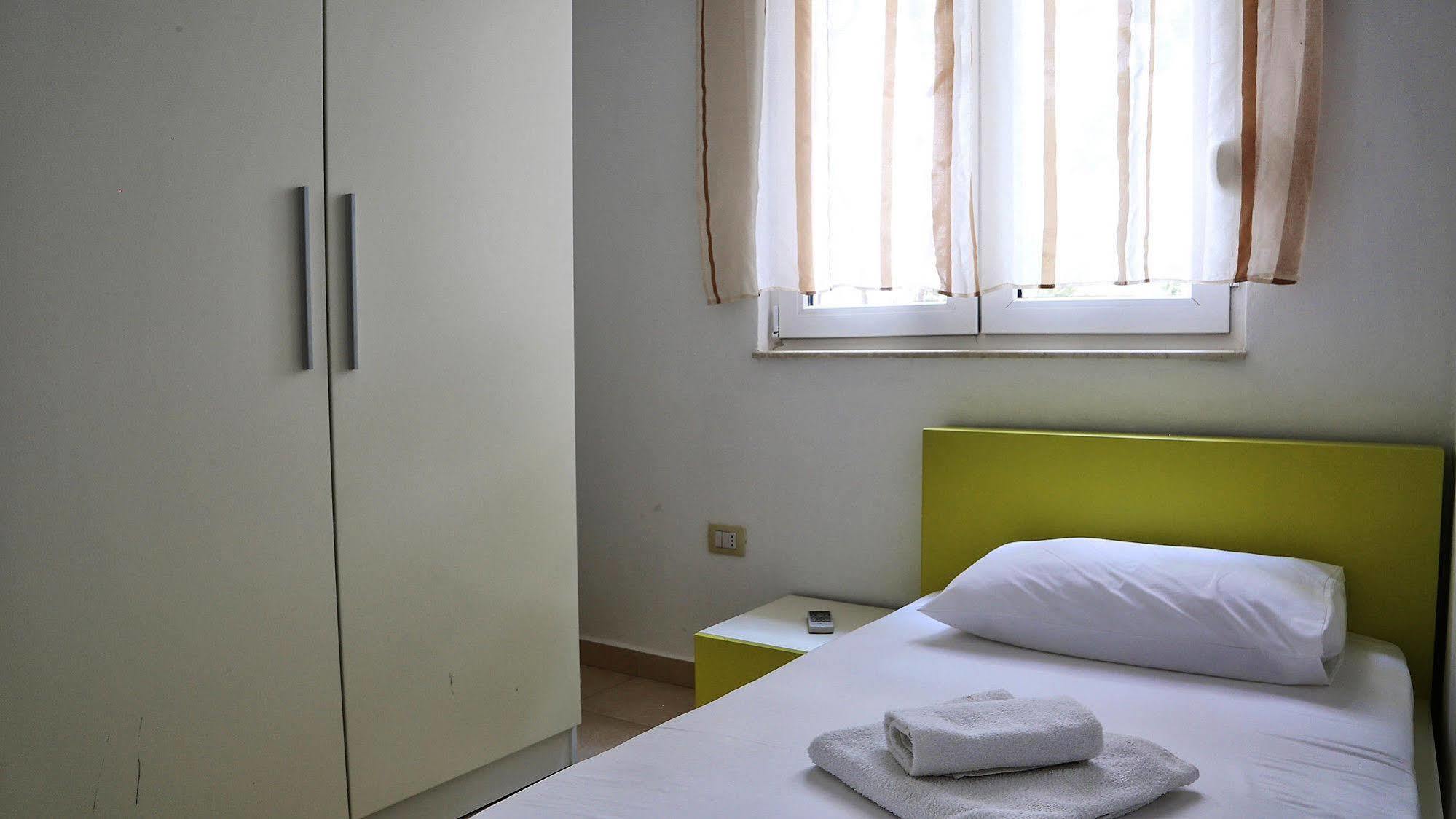 Bougainville Bay Apartments Sarandë Buitenkant foto