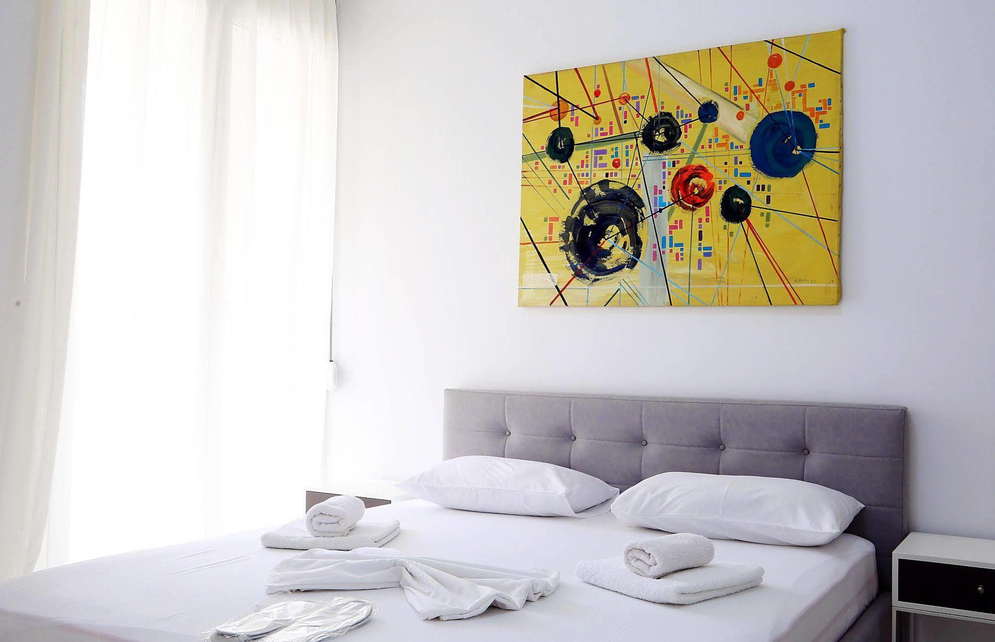 Bougainville Bay Apartments Sarandë Buitenkant foto